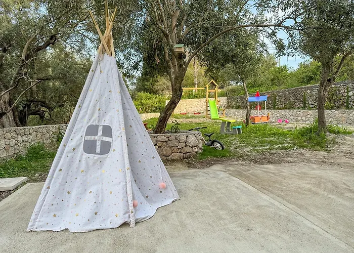 Lithos Brand New 2025